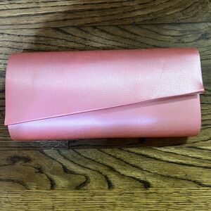 Dyeables Hot Pink Clutch - Mint Condtion